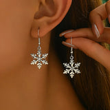 Chic Snowflake Earrings for a Festive Christmas