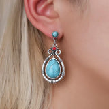 Retro Pândi Earrings Featuring Turquoise Gemstone