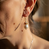 Classic Pearl Earrings Adorned with Golden Threads