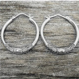 Vintage-Inspired Sculpted Aro Earrings in Dual Tones