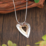 Retro Heart-Shaped Pendant Necklace in Silver and Gold